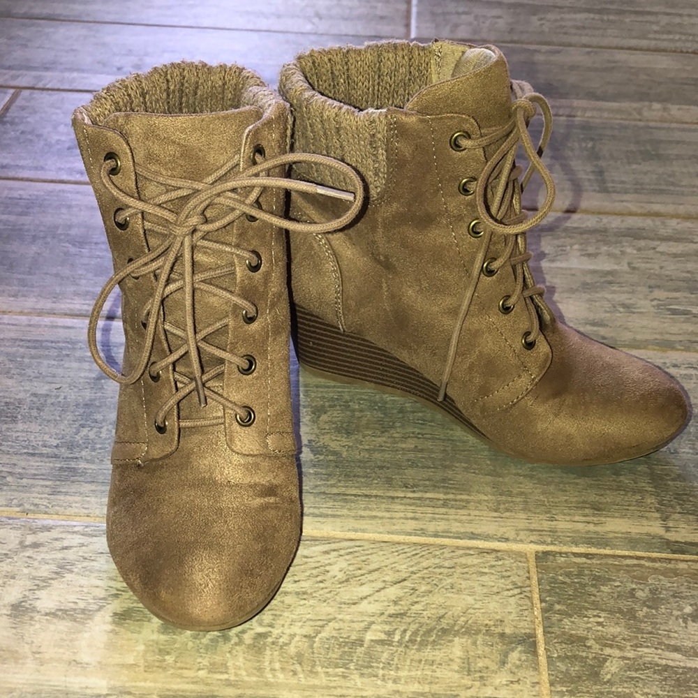 Girls Size 3.5 Boots